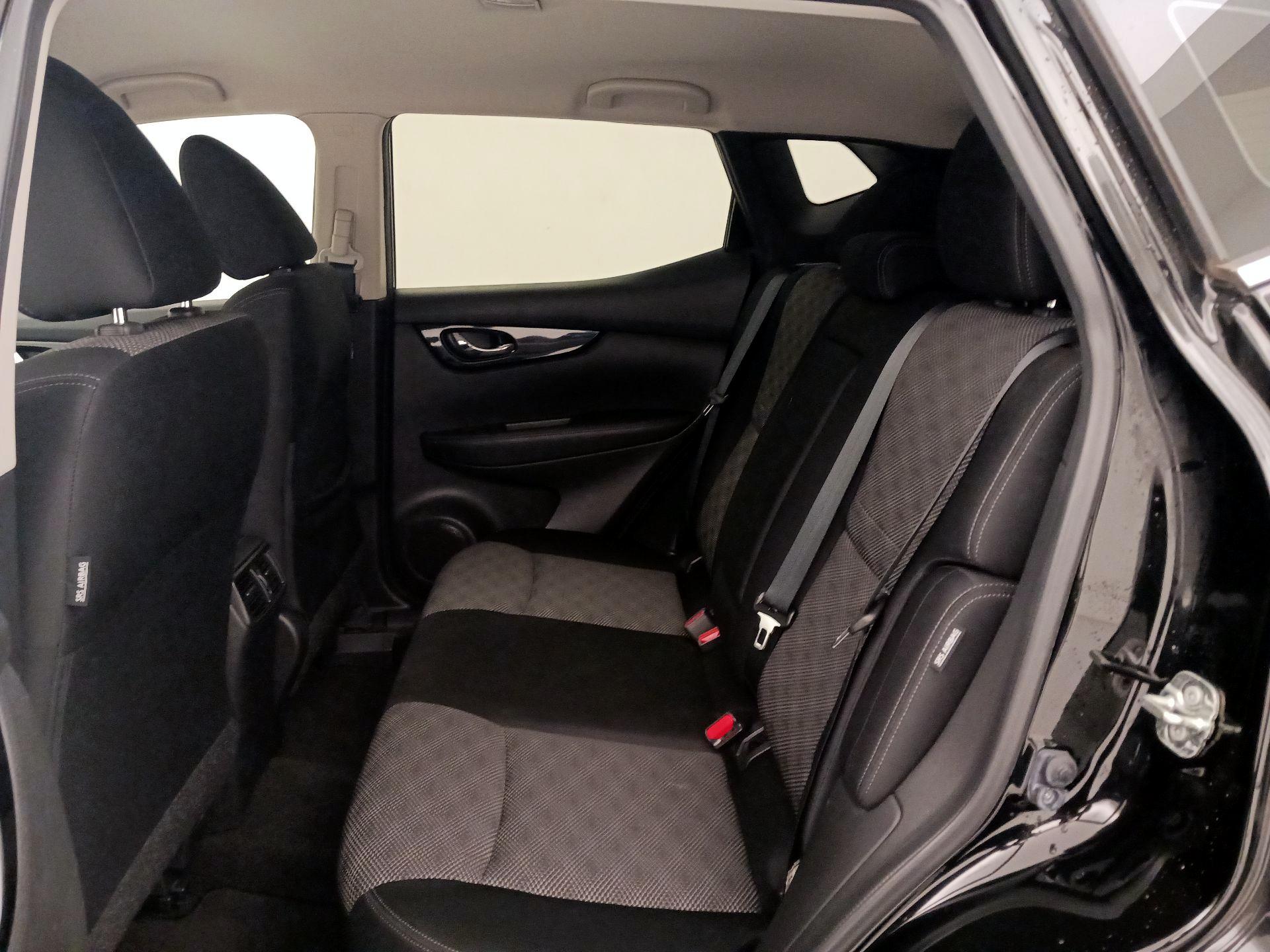Thumbnail: 2020 Nissan Rogue Sport - 19