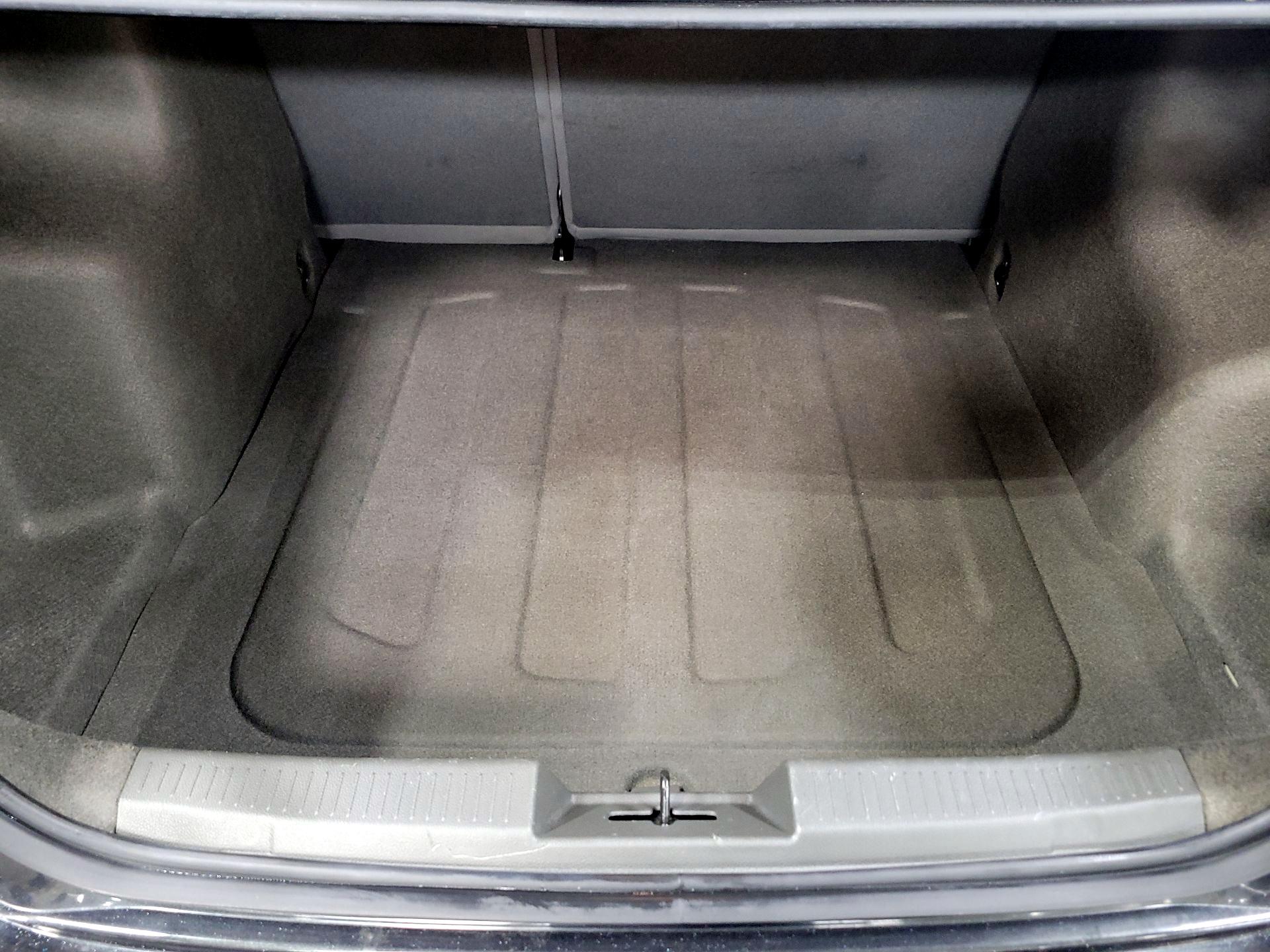 Thumbnail: 2015 Chevrolet Sonic - 17