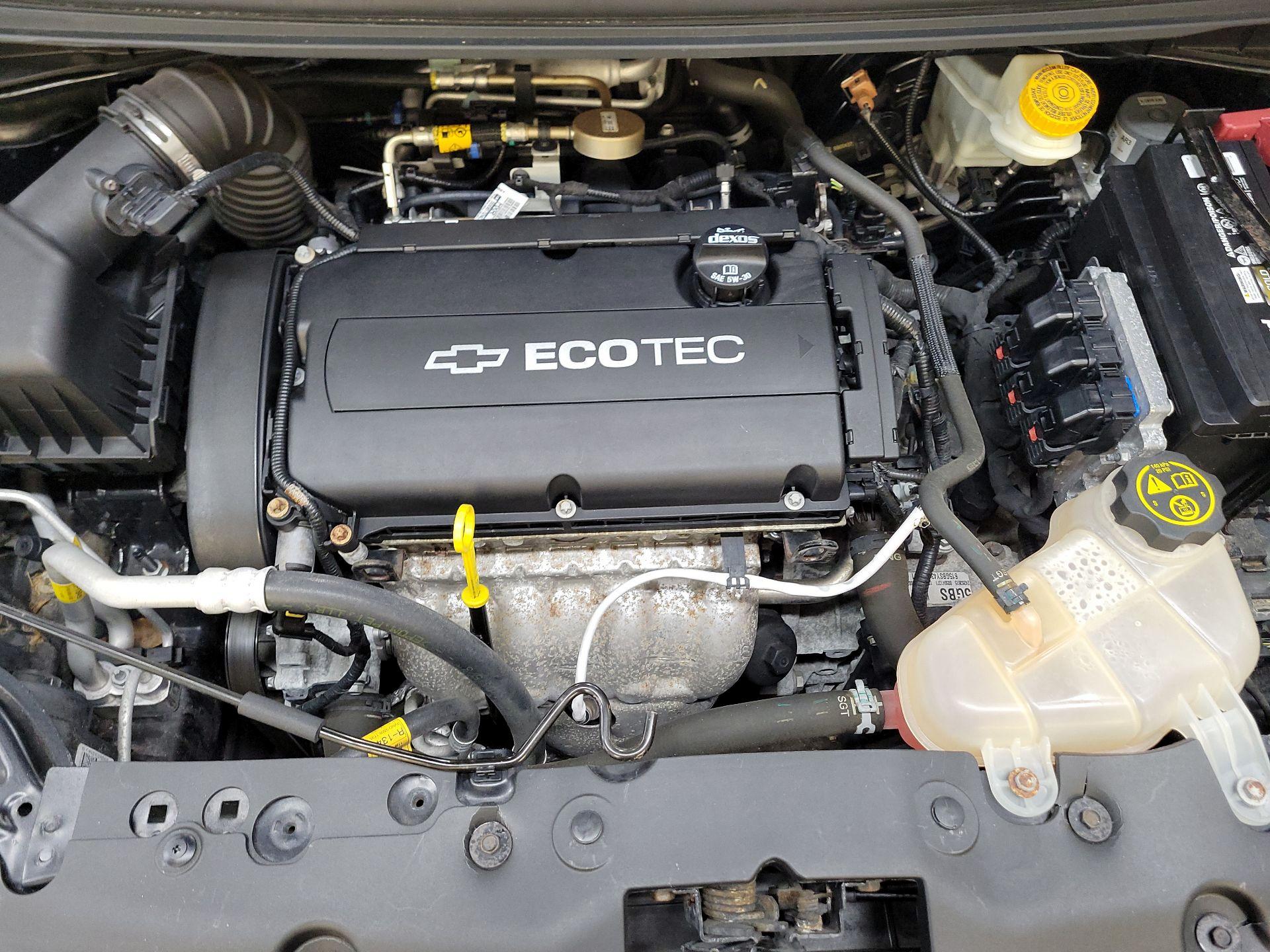 Thumbnail: 2015 Chevrolet Sonic - 18