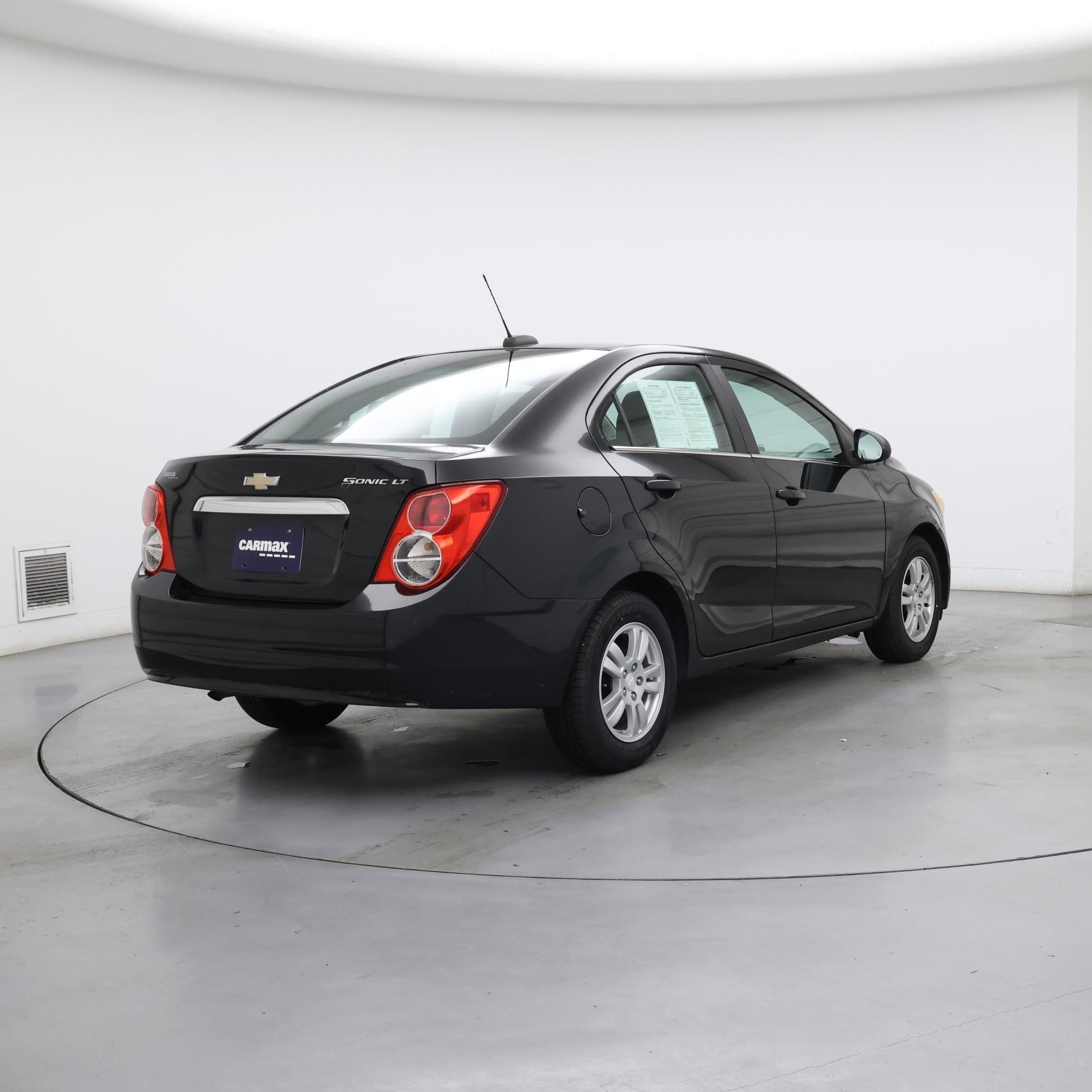 Thumbnail: 2015 Chevrolet Sonic - 8