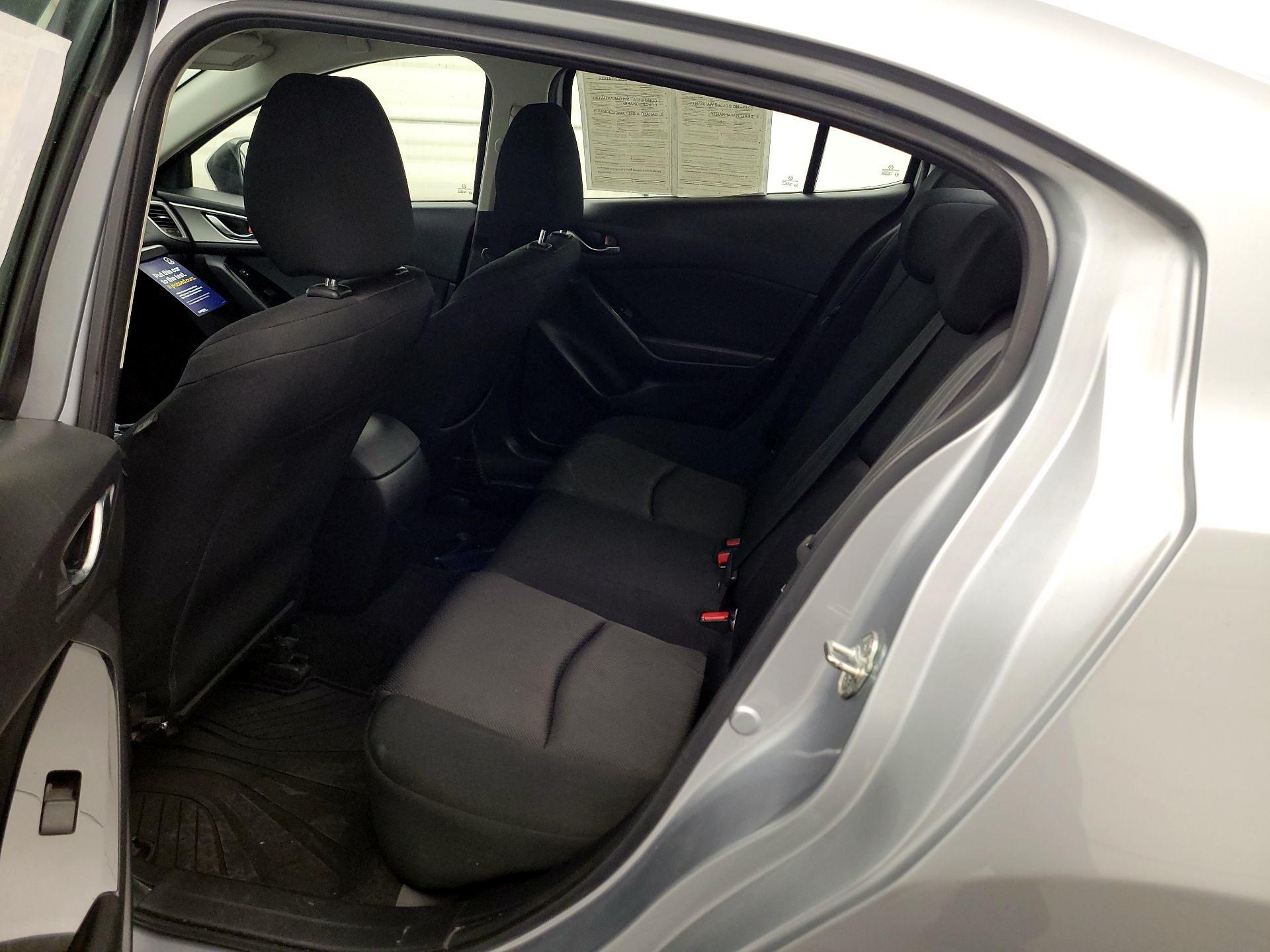 Thumbnail: 2017 Mazda Mazda3 - 19
