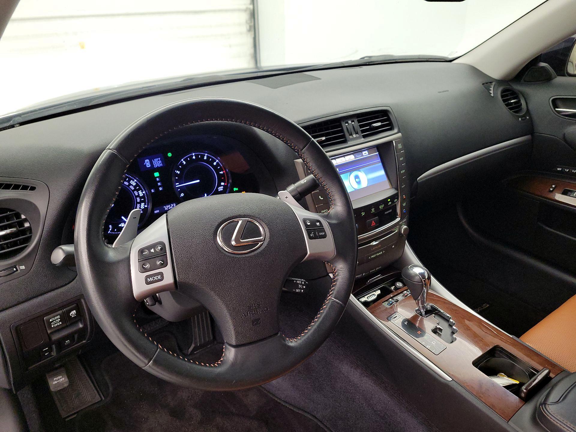 Thumbnail: 2015 Lexus IS - 9