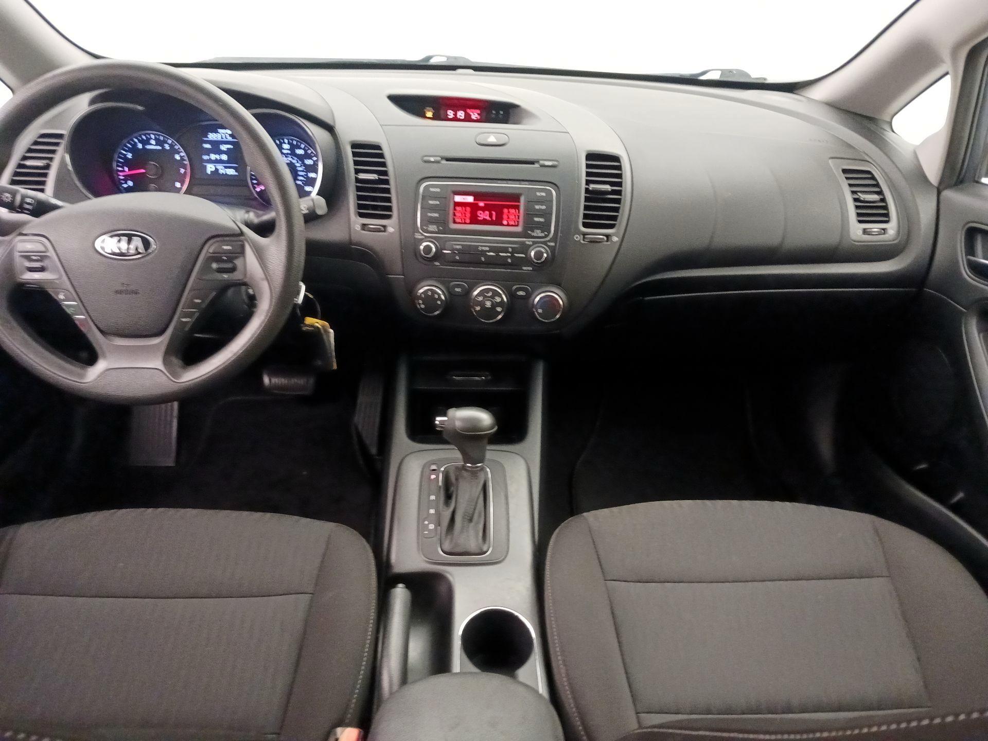 Thumbnail: 2016 Kia Forte - 9