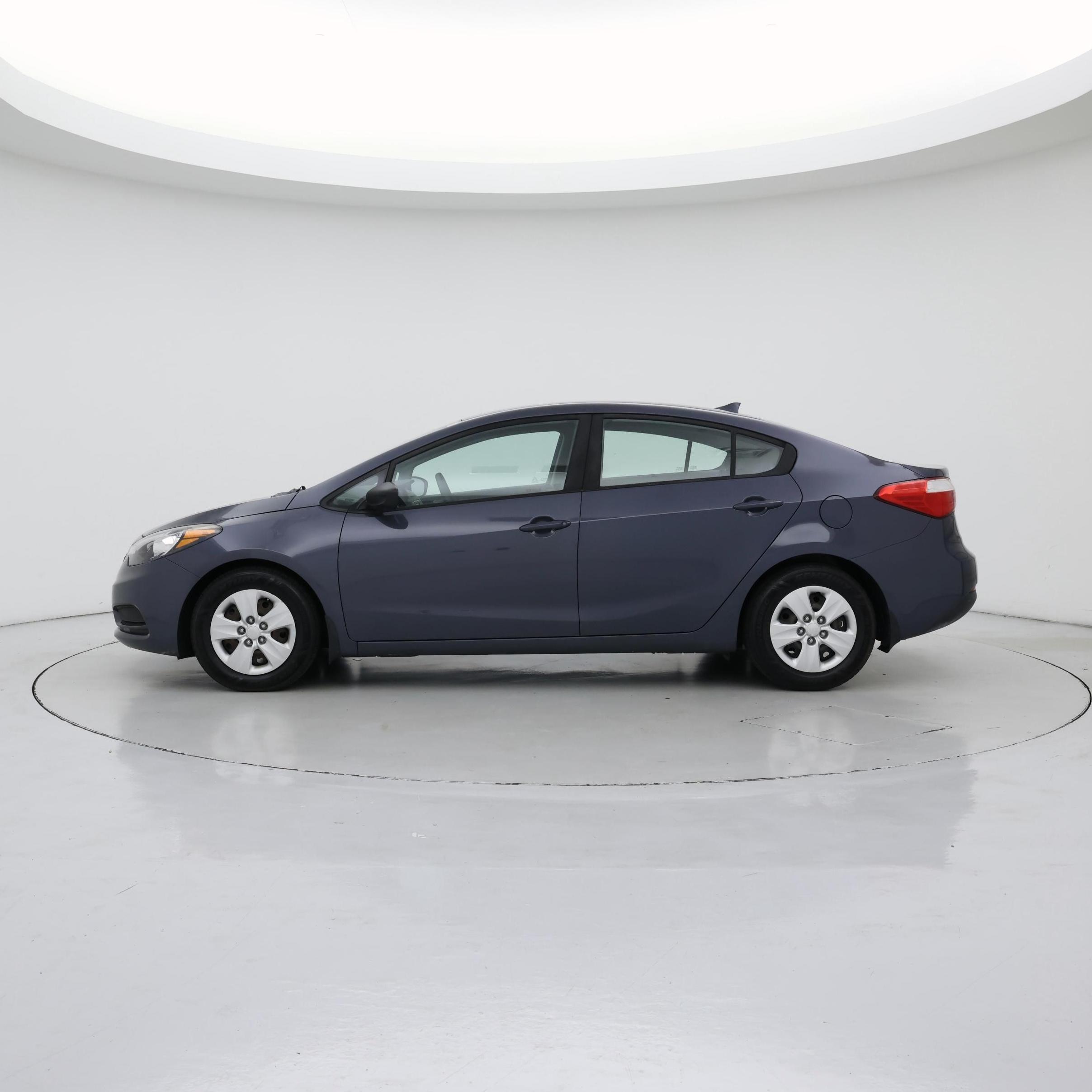 Thumbnail: 2016 Kia Forte - 3