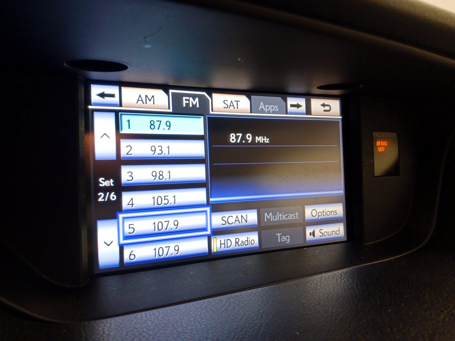 Thumbnail: 2014 Lexus ES - 16