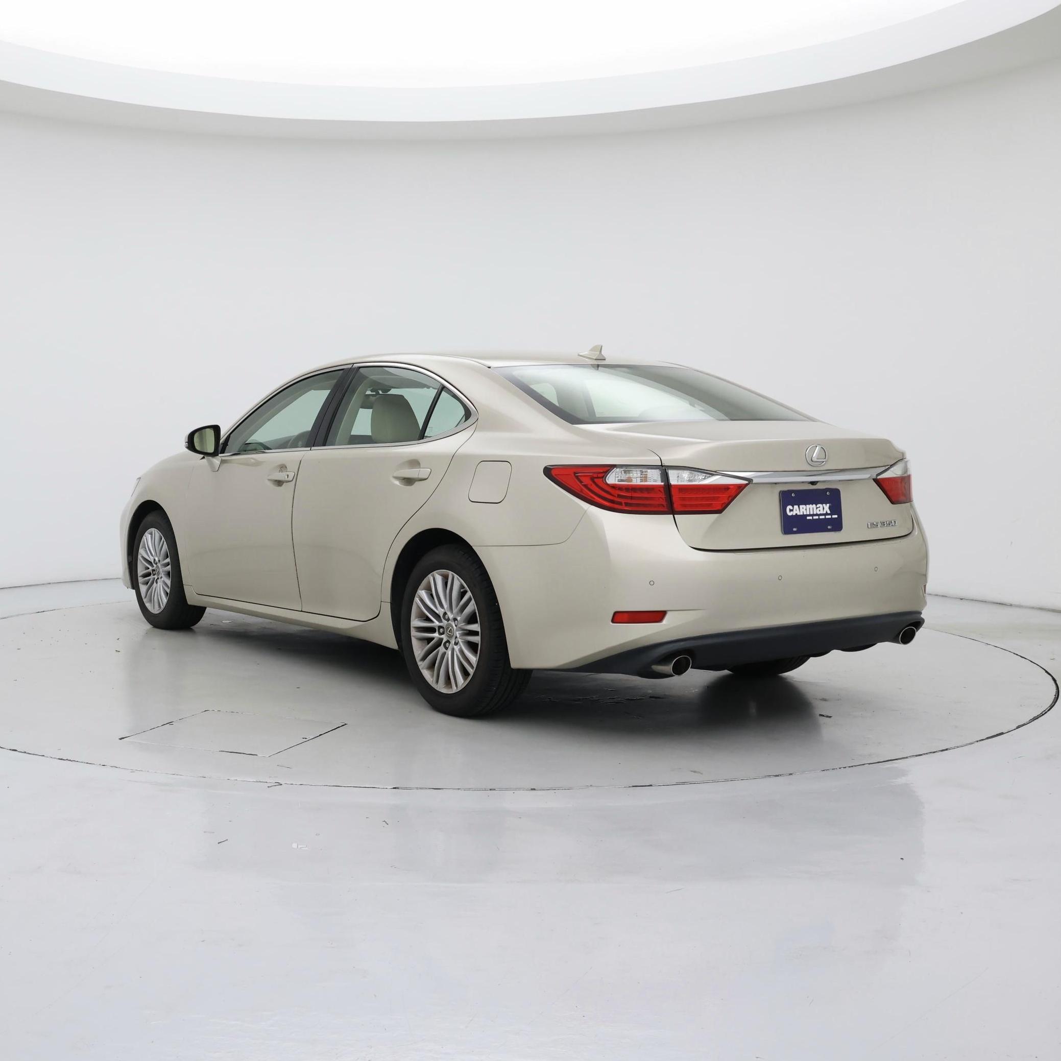 Thumbnail: 2014 Lexus ES - 2