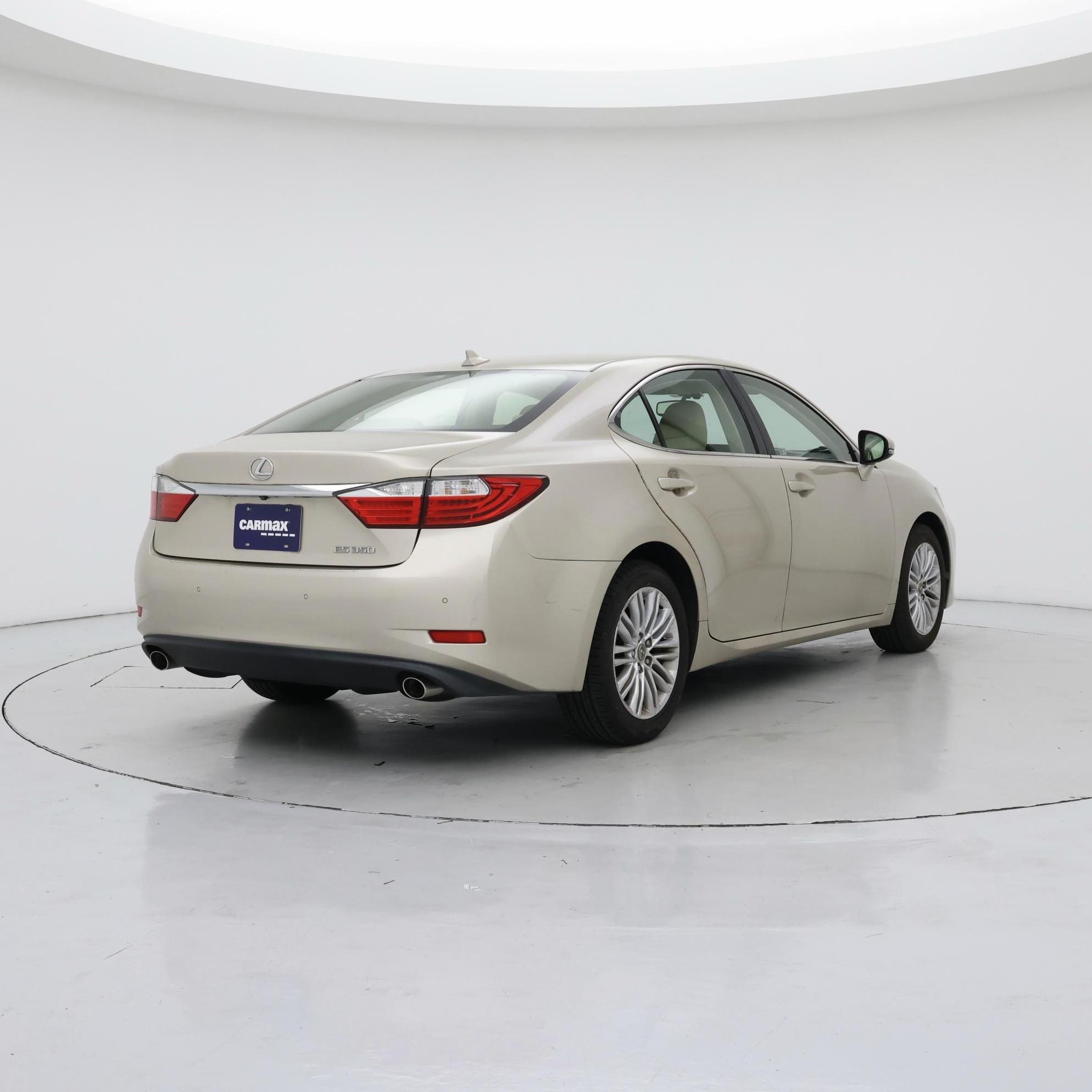 Thumbnail: 2014 Lexus ES - 8