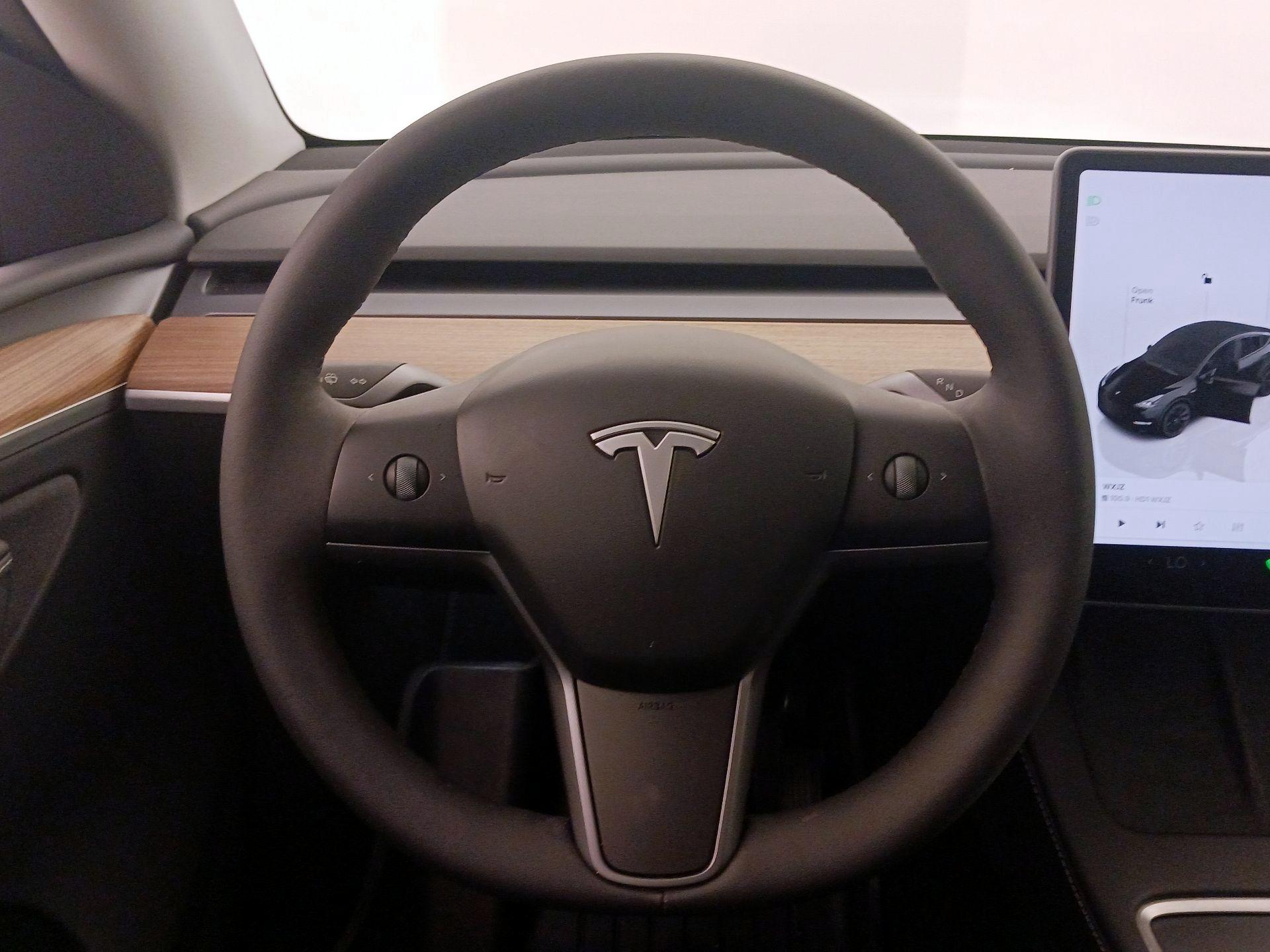 Thumbnail: 2024 Tesla Model Y - 10