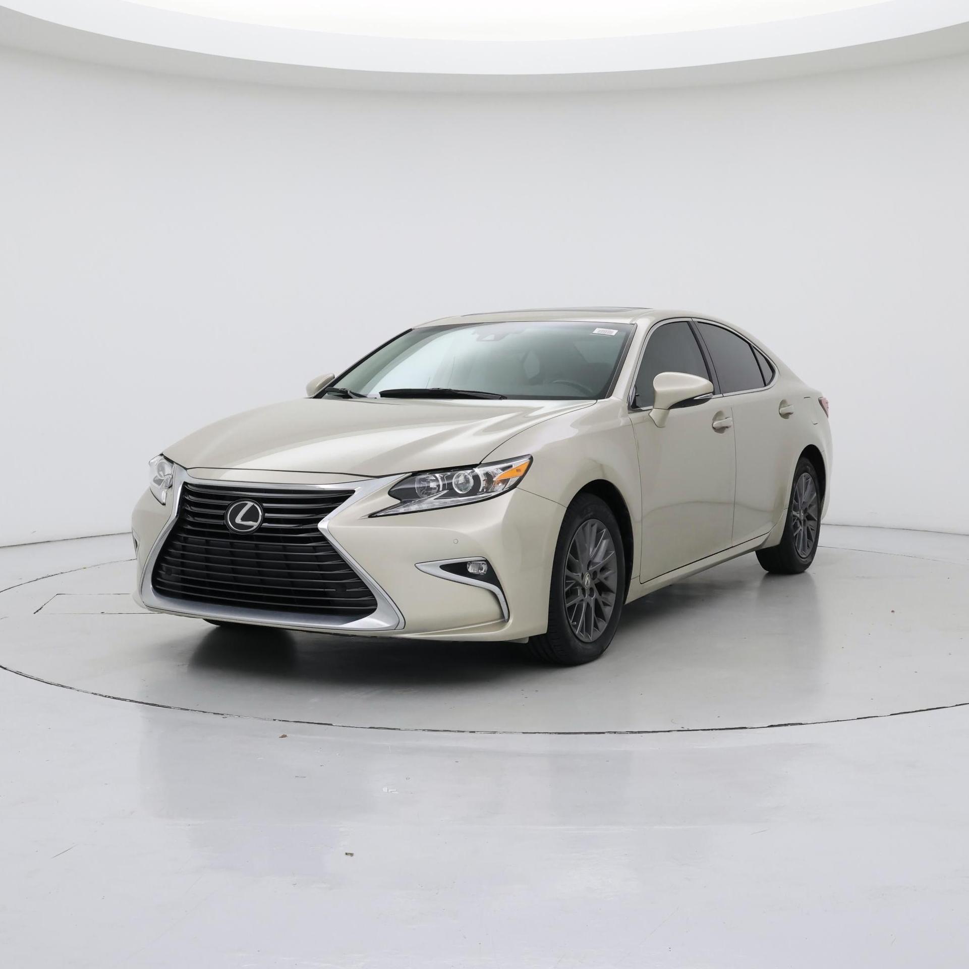 Thumbnail: 2018 Lexus ES - 4