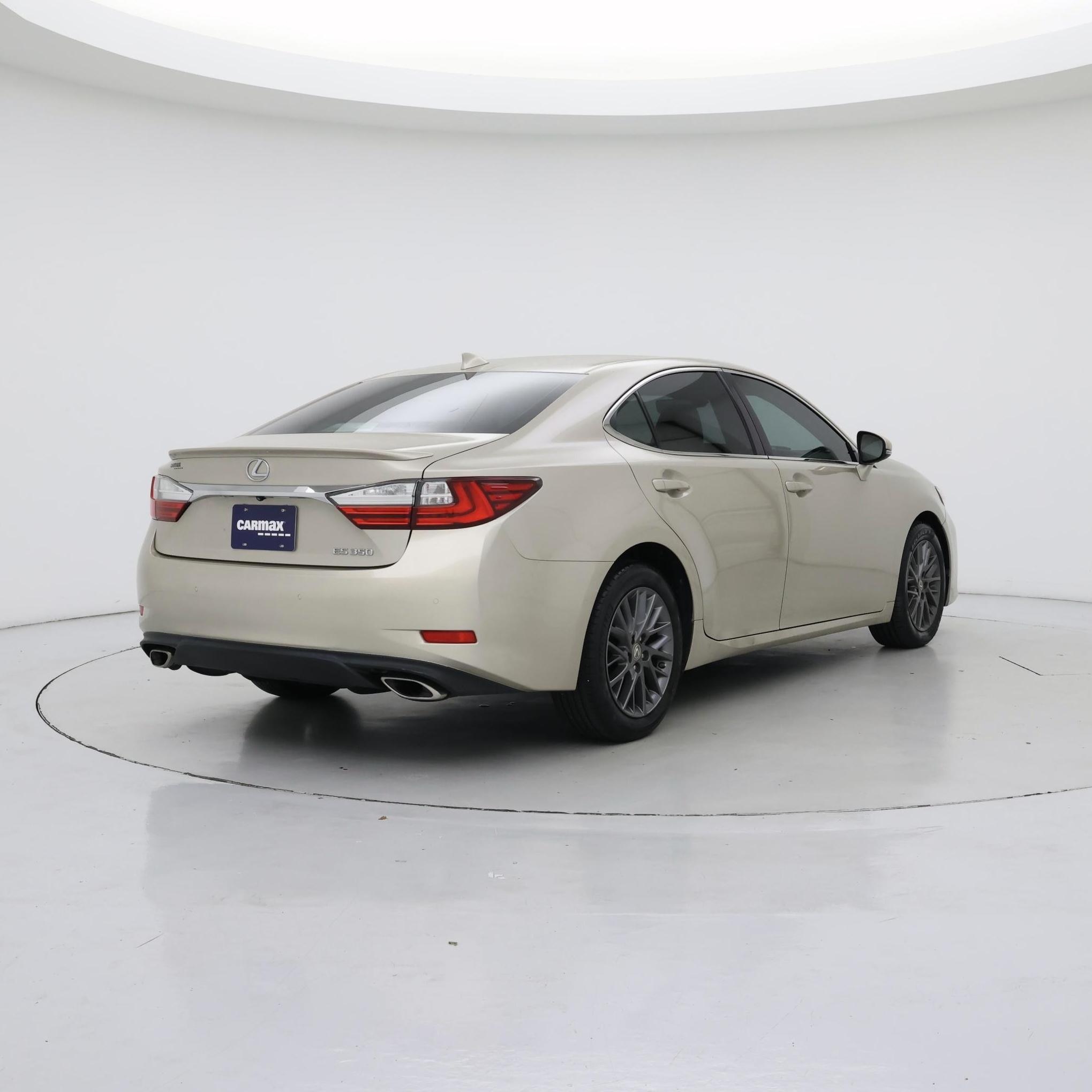 Thumbnail: 2018 Lexus ES - 8