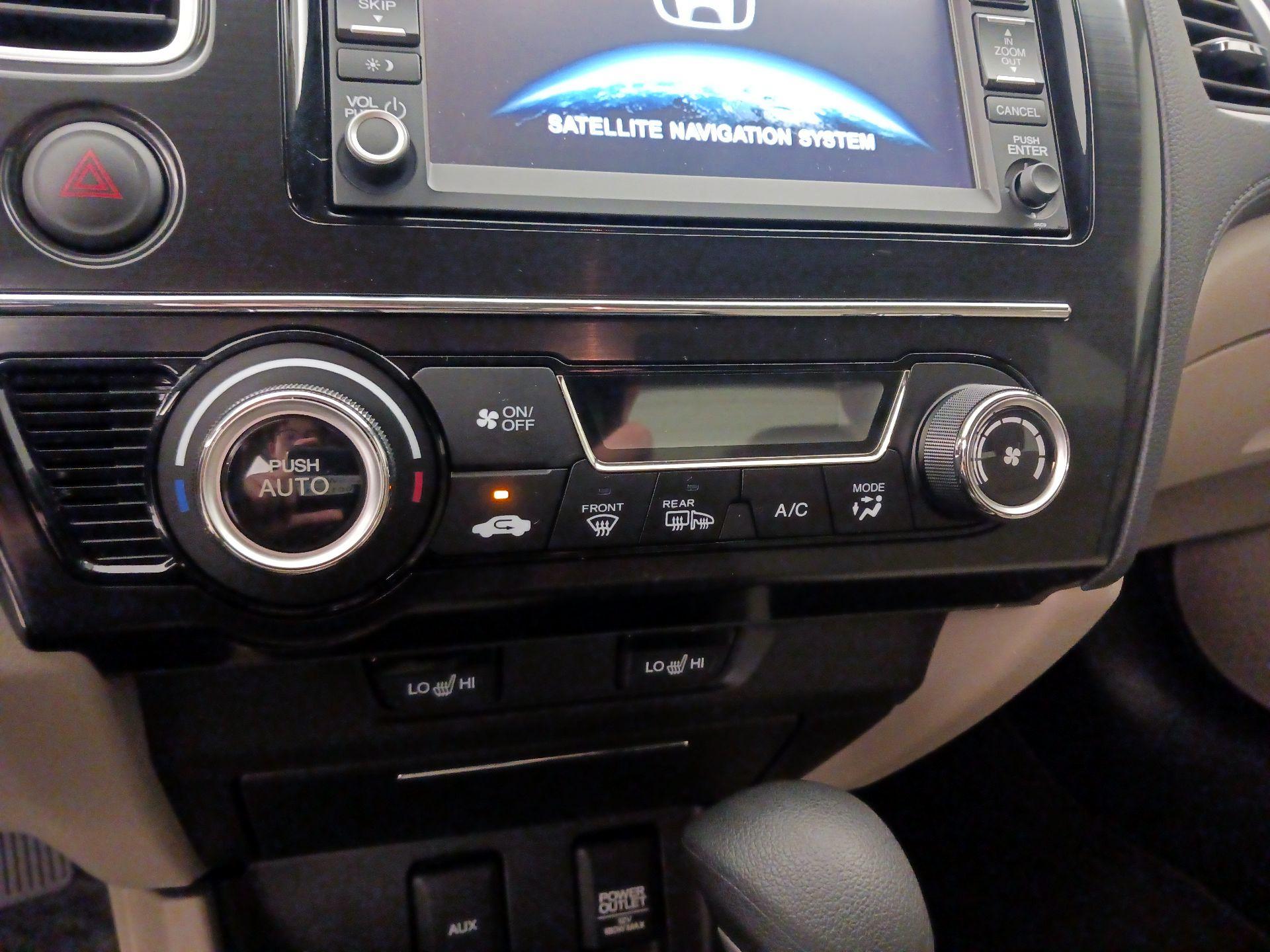 Thumbnail: 2013 Honda Civic - 17