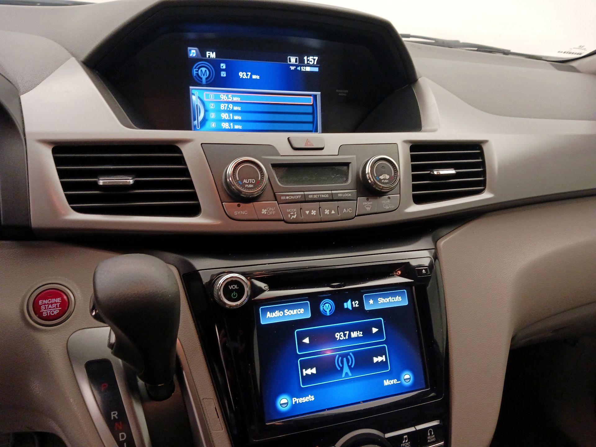 Thumbnail: 2016 Honda Odyssey - 15