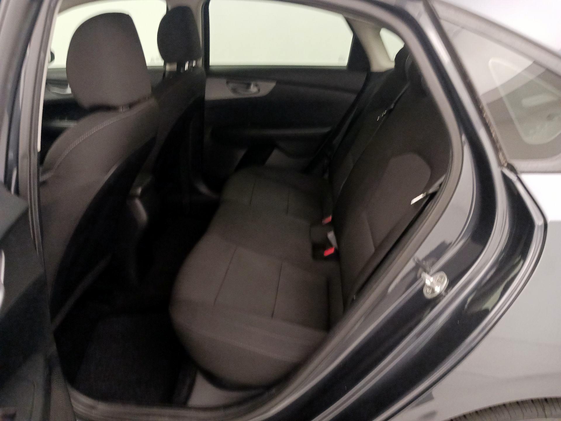 Thumbnail: 2019 Kia Forte - 19
