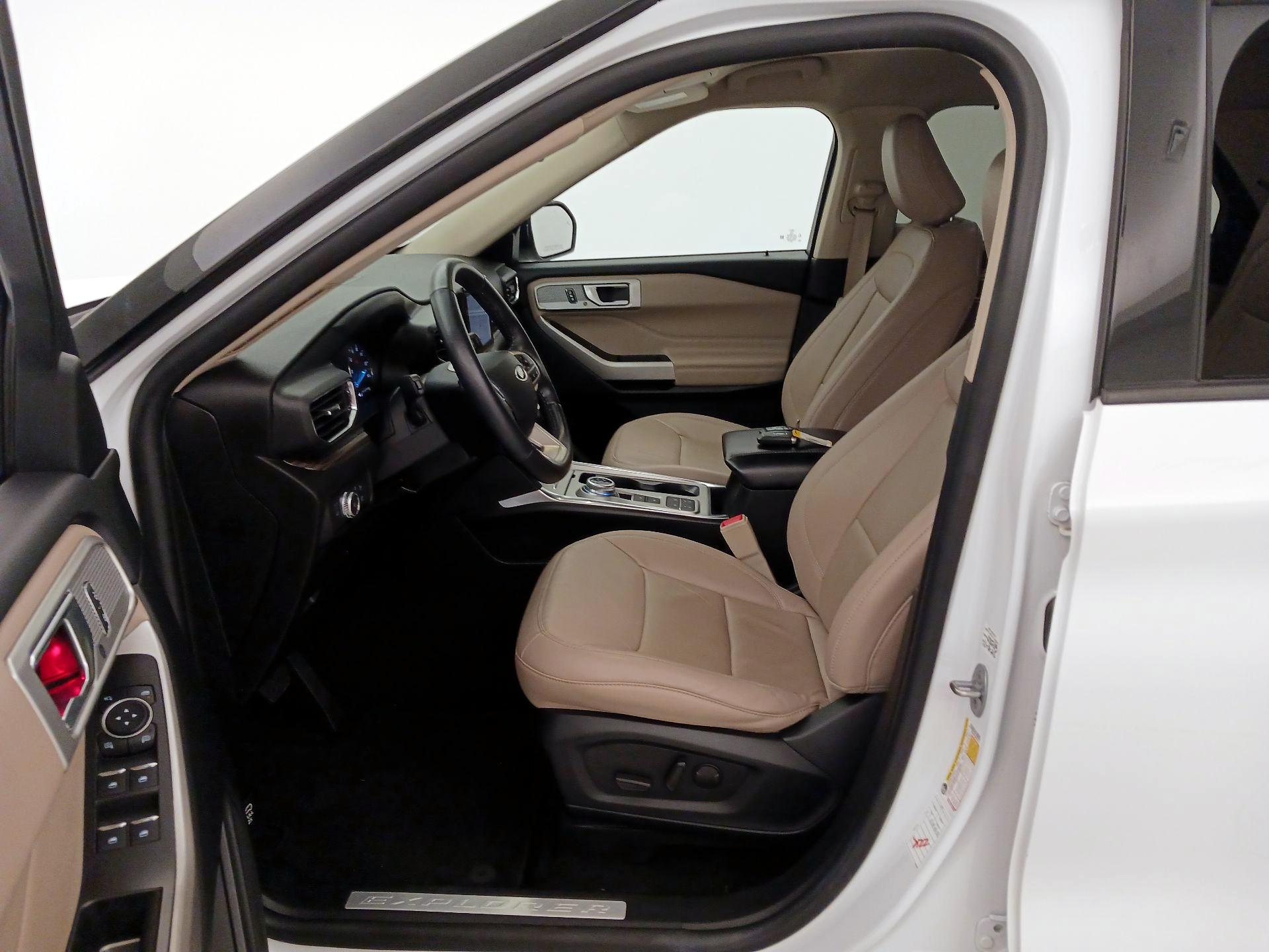 Thumbnail: 2022 Ford Explorer - 11