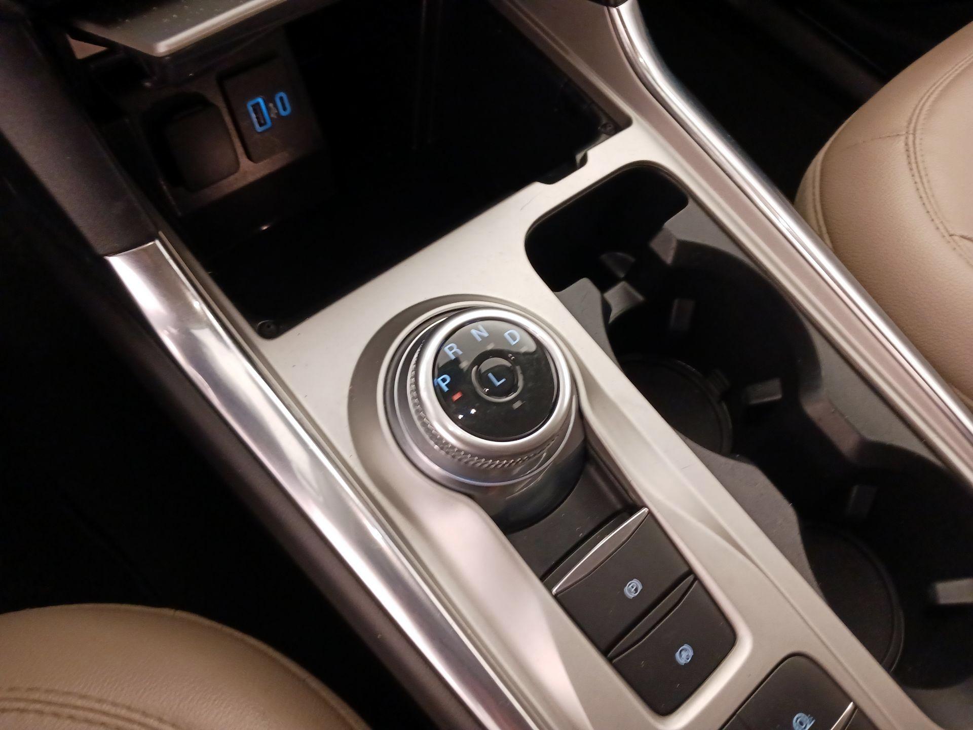 Thumbnail: 2022 Ford Explorer - 18