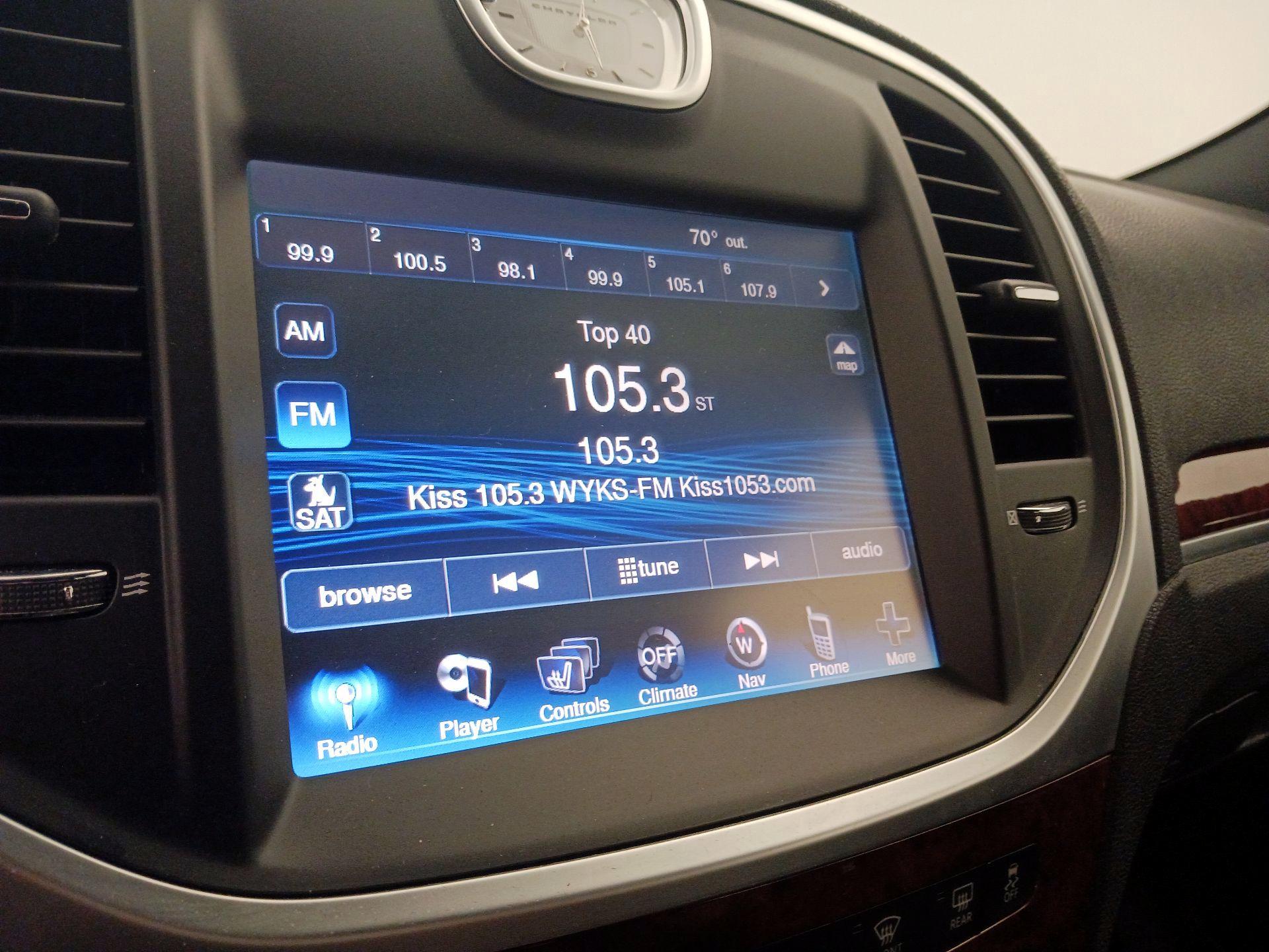 Thumbnail: 2014 Chrysler 300 - 16