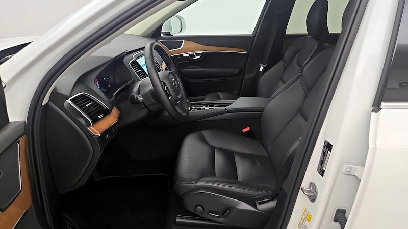 2024 Volvo XC90 B5 Plus 11