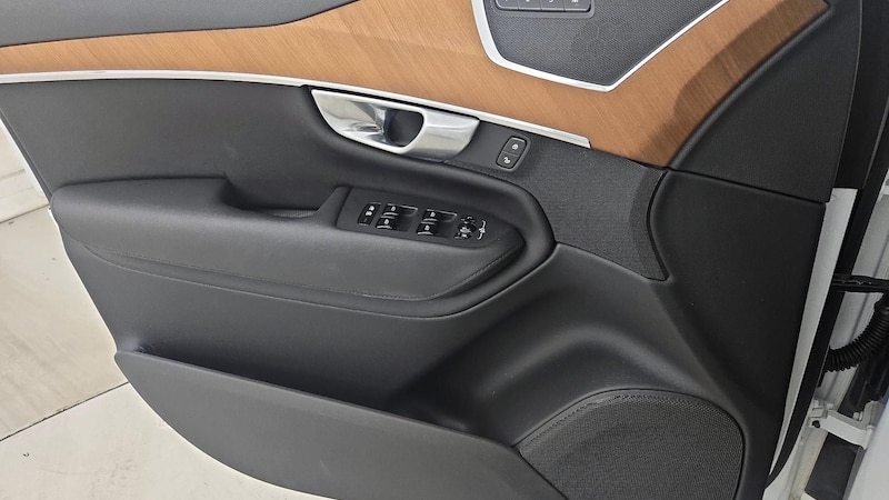 2024 Volvo XC90 B5 Plus 12