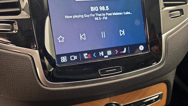 2024 Volvo XC90 B5 Plus 17