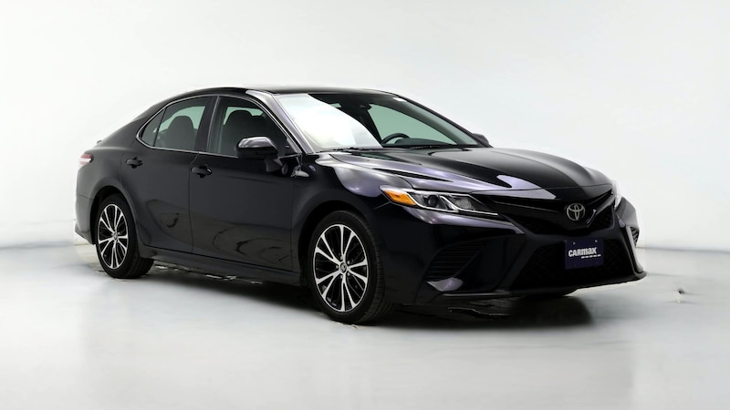 2020 Toyota Camry SE Hero Image