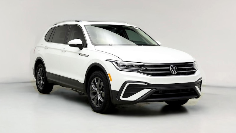 2022 Volkswagen Tiguan SE Hero Image