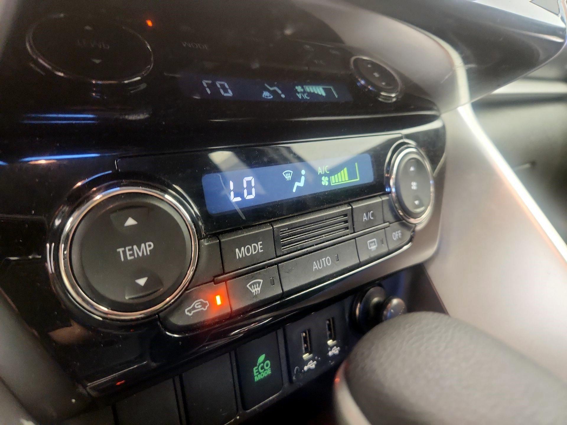 Thumbnail: 2019 Mitsubishi Eclipse Cross - 16