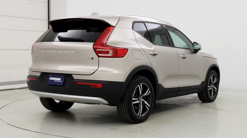 2023 Volvo XC40 B5 Core 8