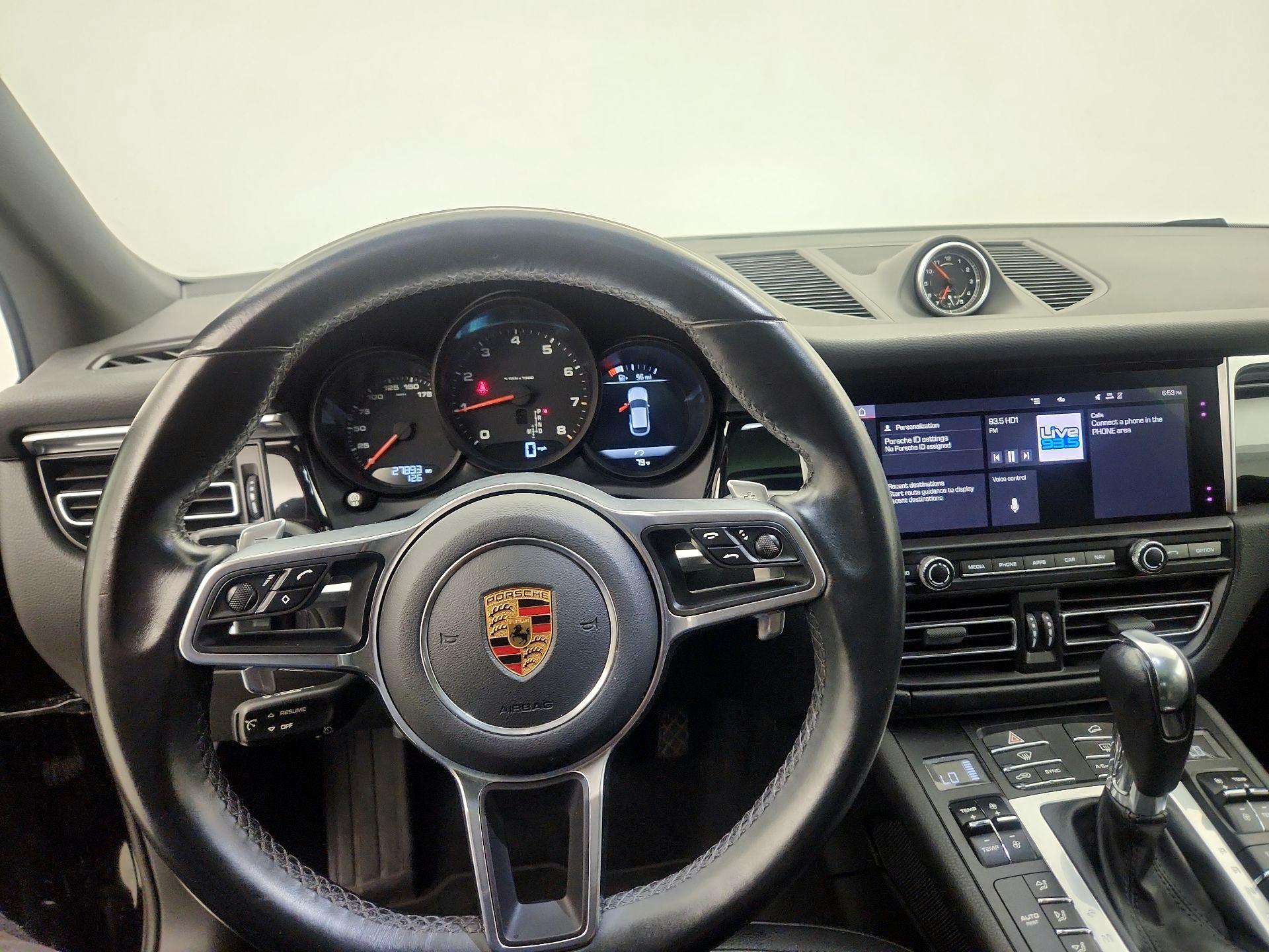 Thumbnail: 2021 Porsche Macan - 9