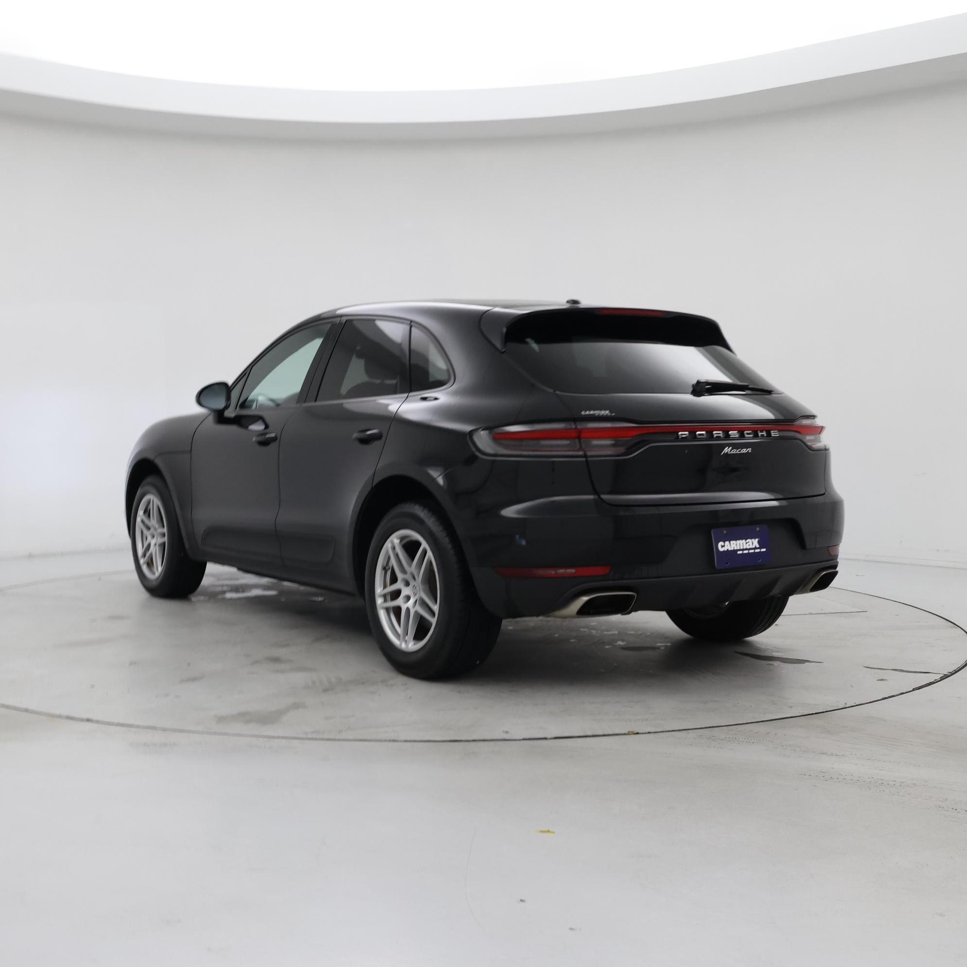 Thumbnail: 2021 Porsche Macan - 2