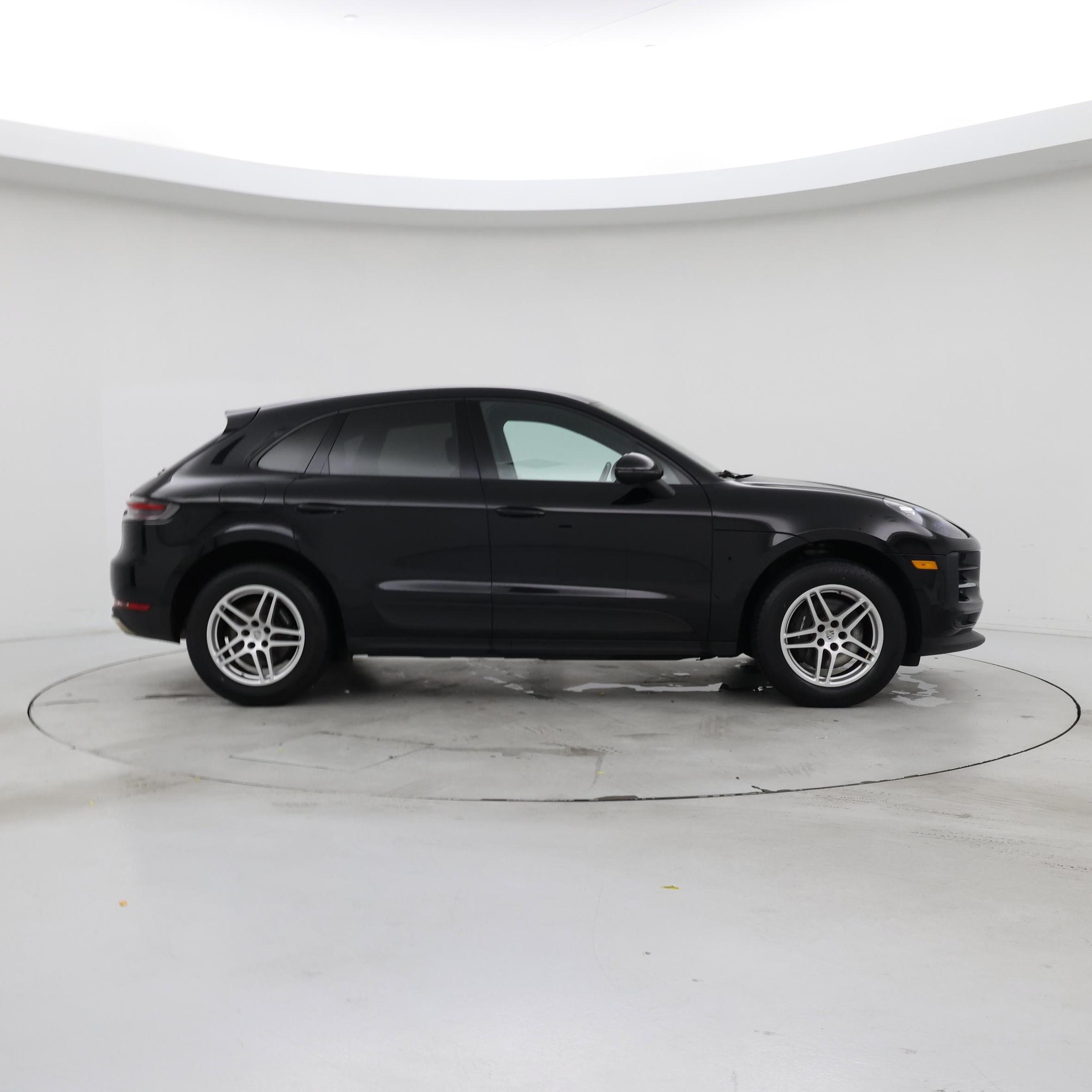 Thumbnail: 2021 Porsche Macan - 7