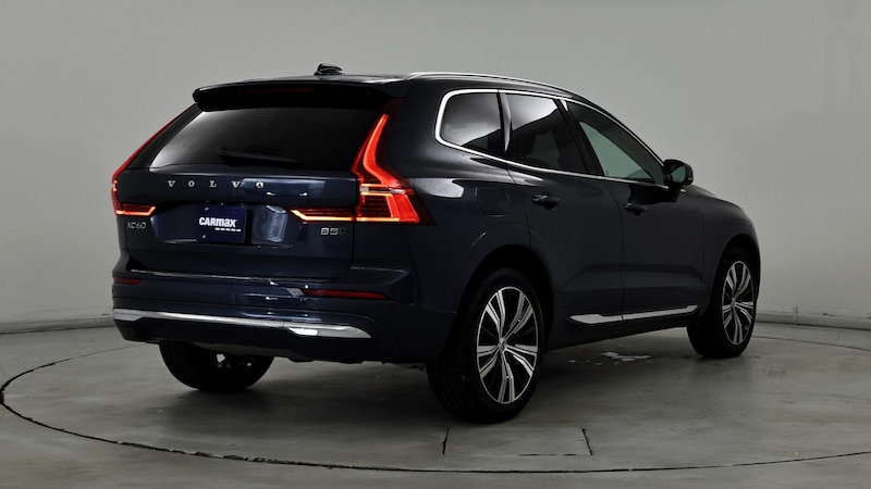 2023 Volvo XC60 B5 Plus 8