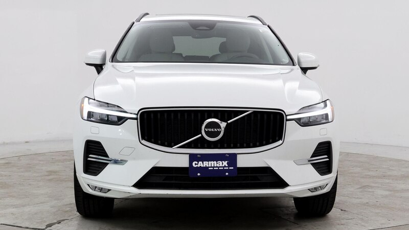 2022 Volvo XC60 B5 Momentum 5