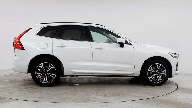 2022 Volvo XC60 B5 Momentum 7