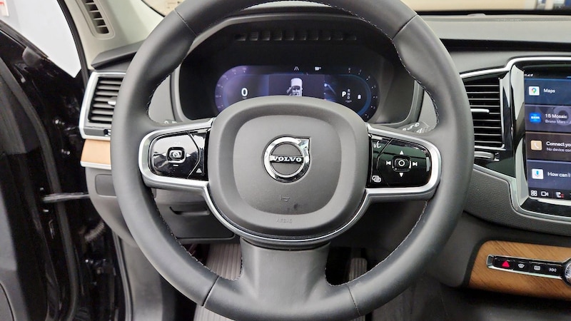 2023 Volvo XC90 B6 Plus 10