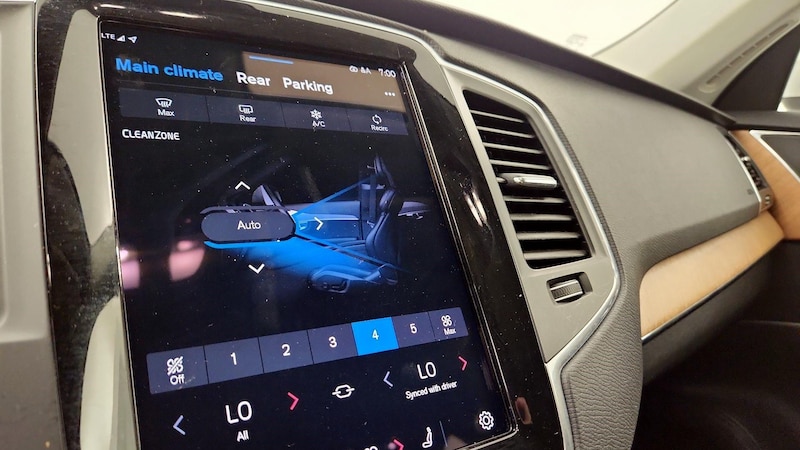 2023 Volvo XC90 B6 Core 16