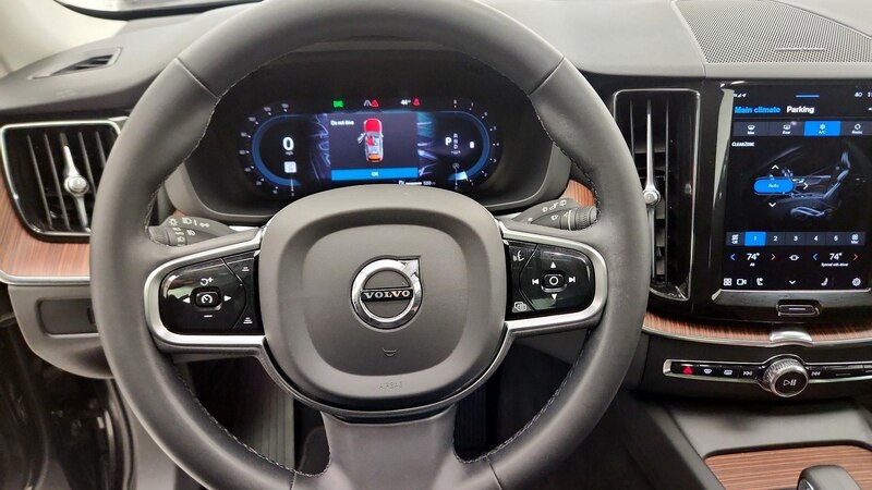 2023 Volvo XC60 B5 Plus 10