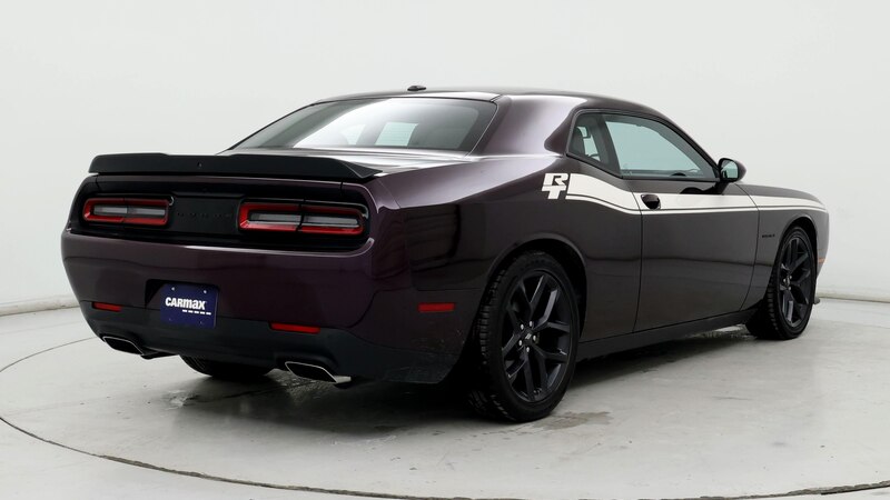 2022 Dodge Challenger R/T 8