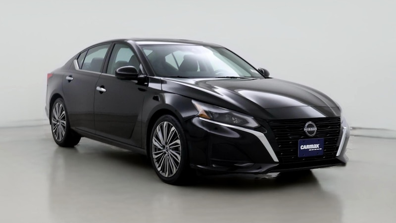 2023 Nissan Altima SL Hero Image