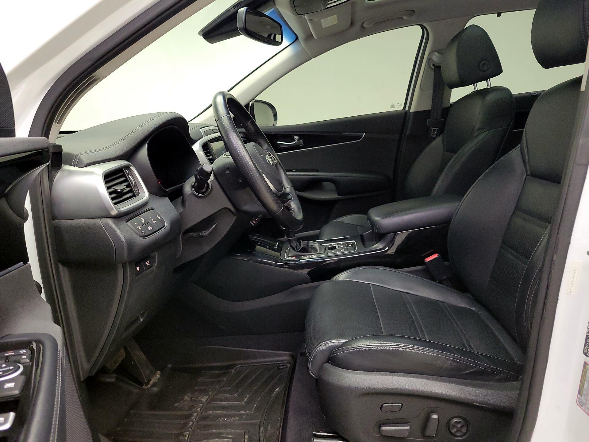 Thumbnail: 2019 Kia Sorento - 11
