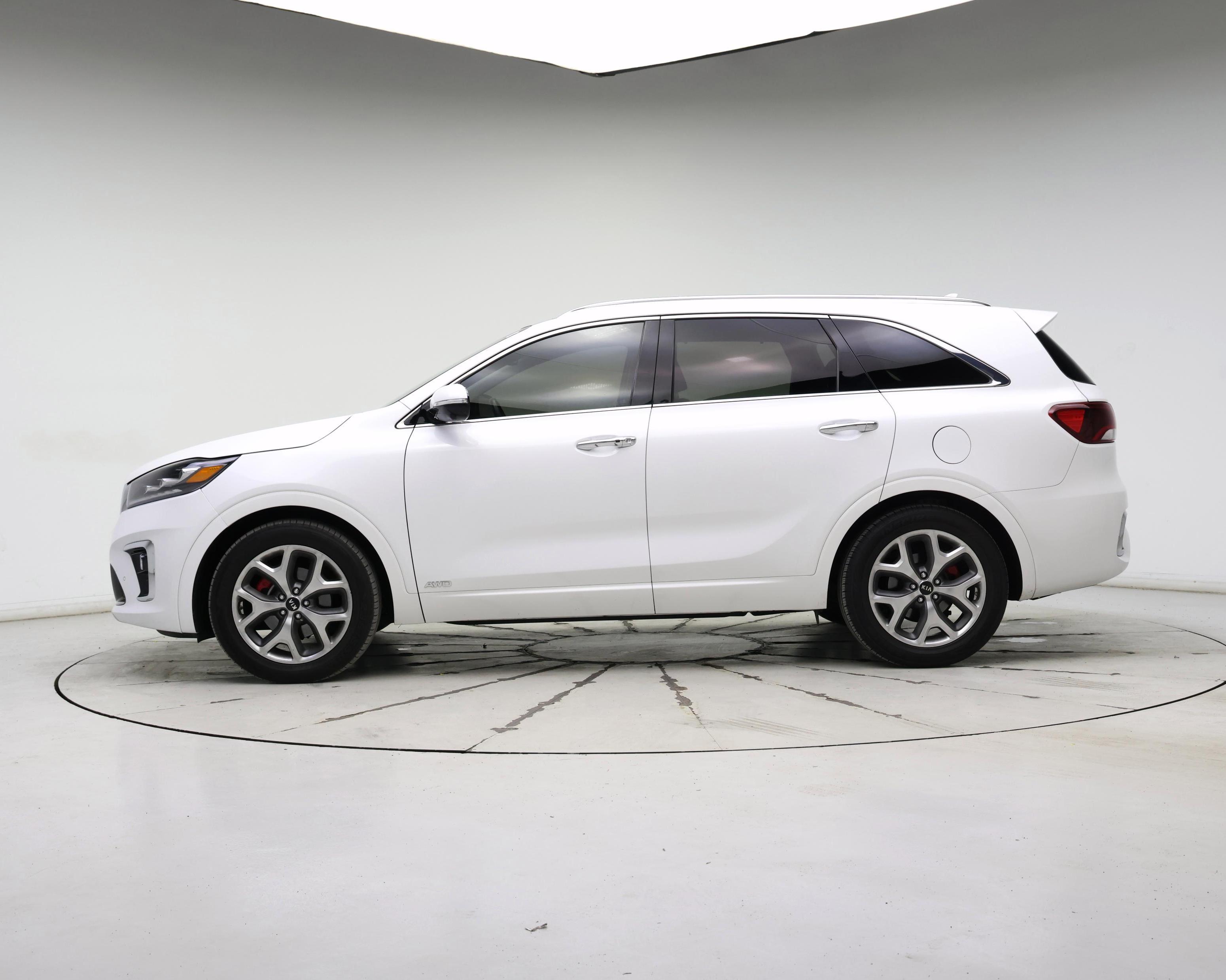 Thumbnail: 2019 Kia Sorento - 3