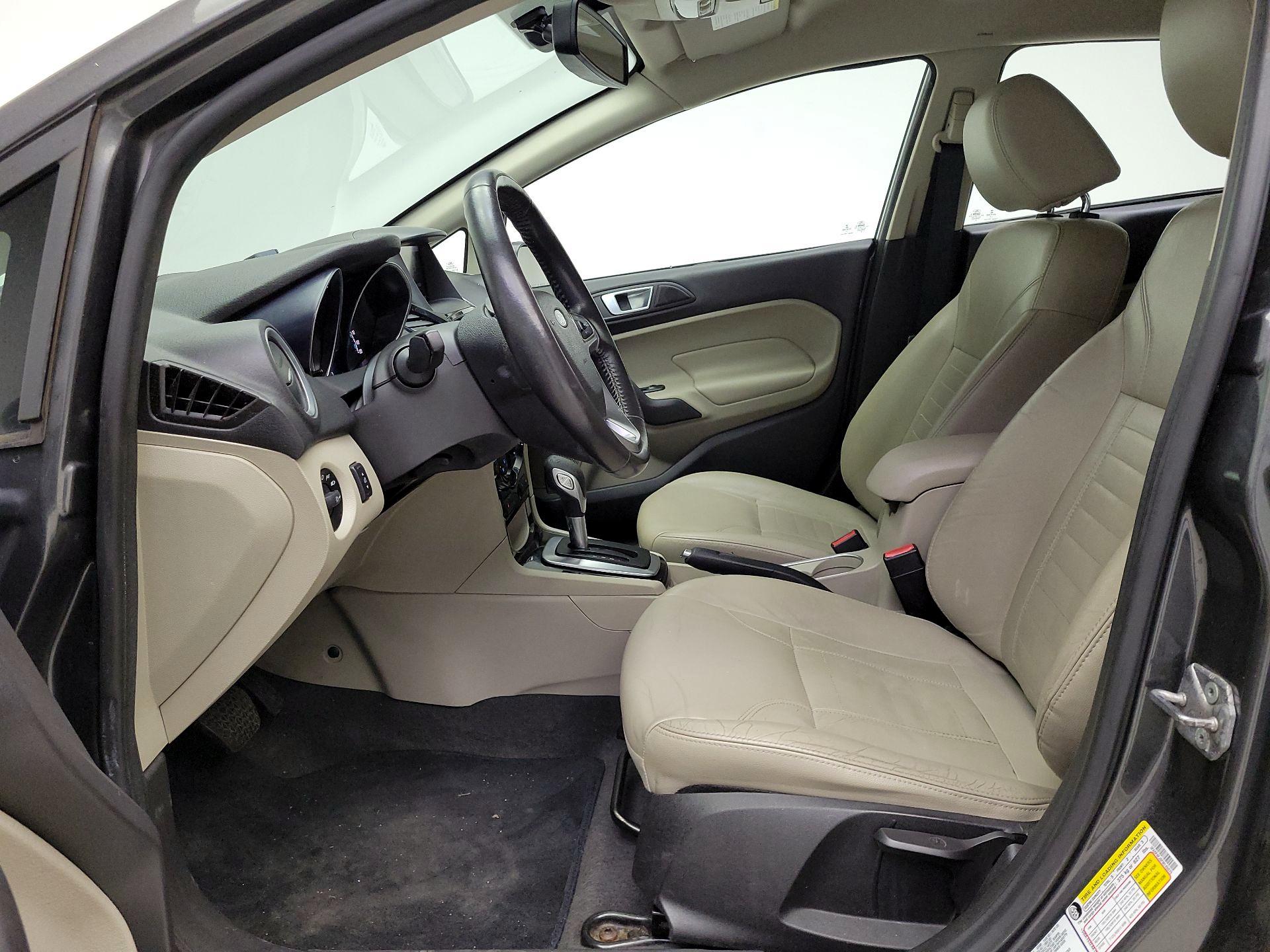 Thumbnail: 2015 Ford Fiesta - 11