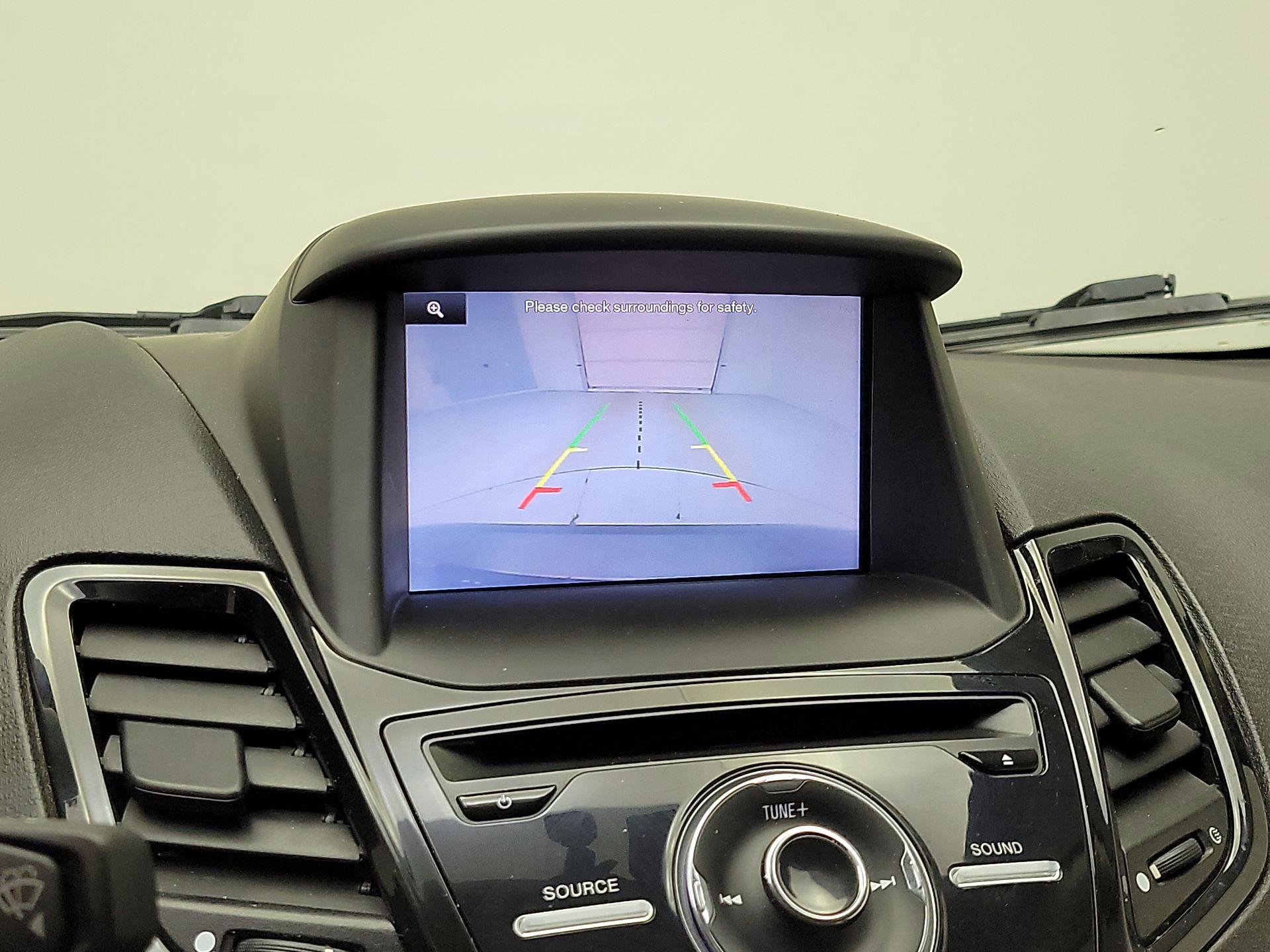 Thumbnail: 2015 Ford Fiesta - 15