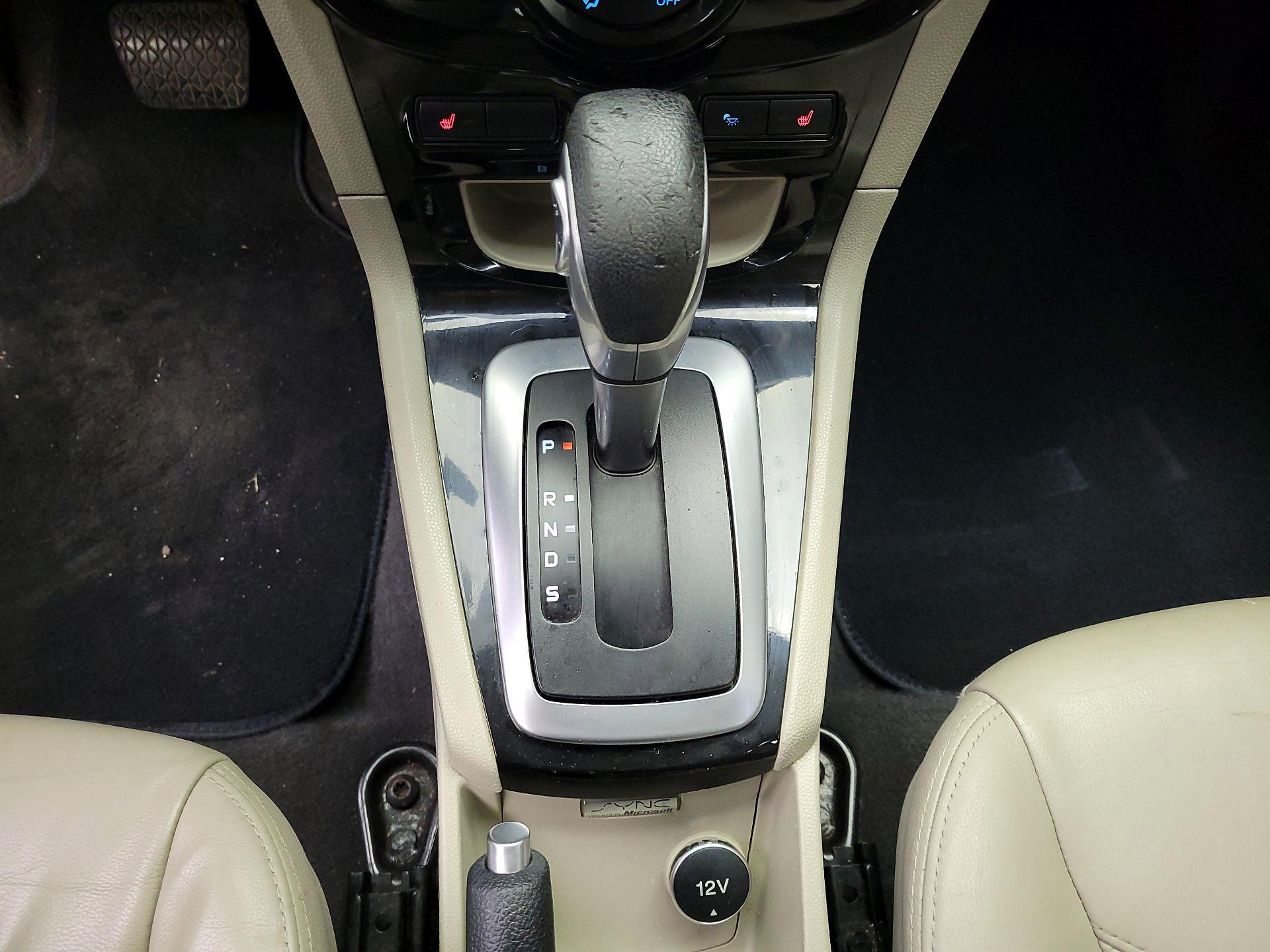 Thumbnail: 2015 Ford Fiesta - 18