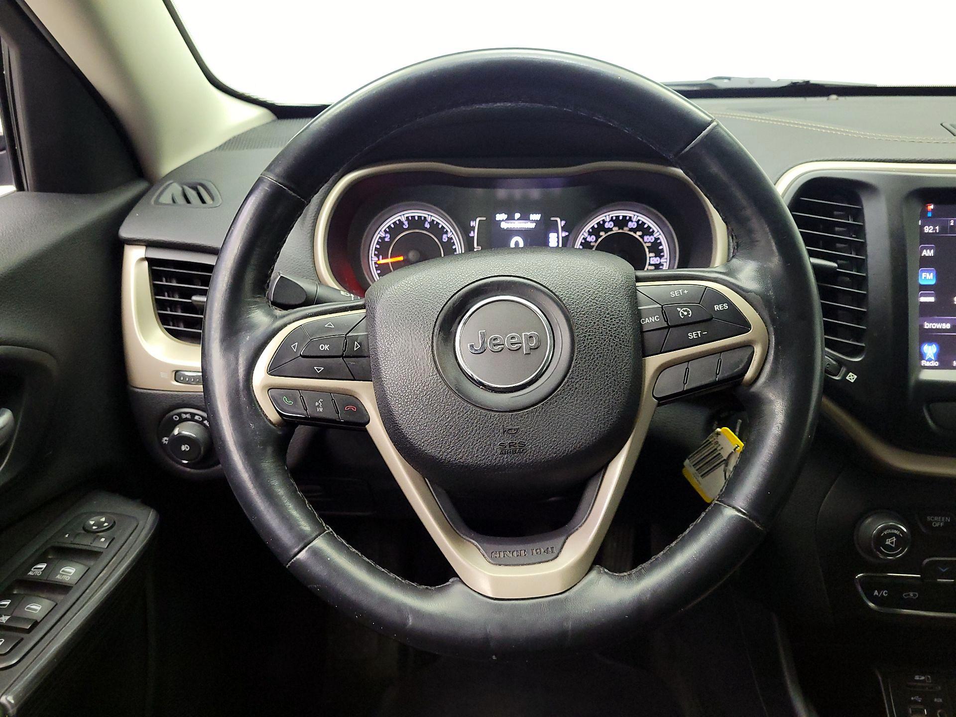 Thumbnail: 2015 Jeep Cherokee - 10