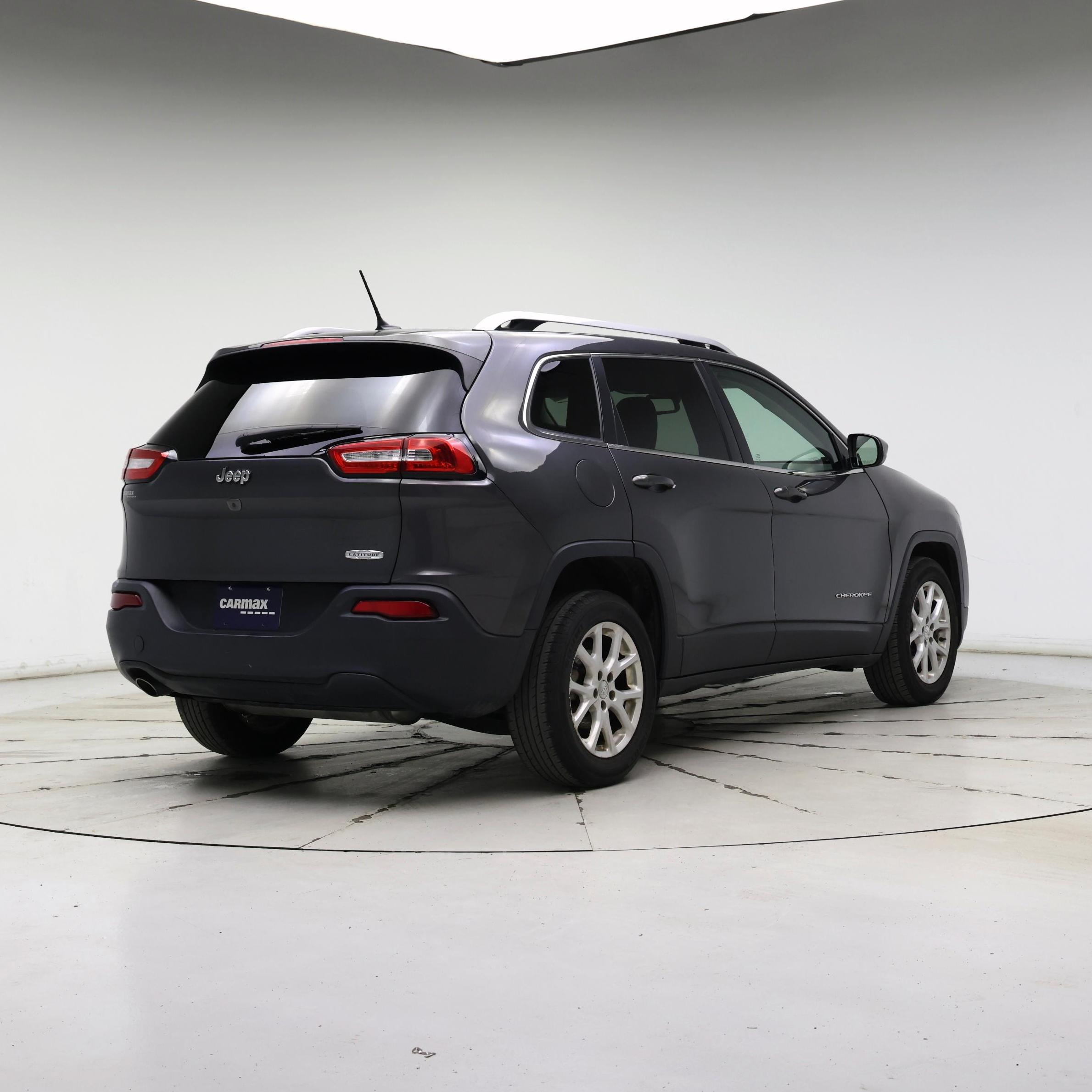 Thumbnail: 2015 Jeep Cherokee - 8
