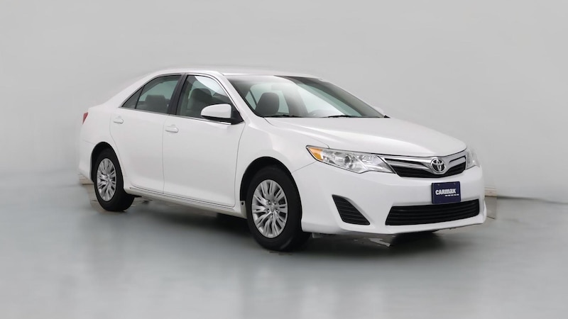 2014 Toyota Camry LE Hero Image