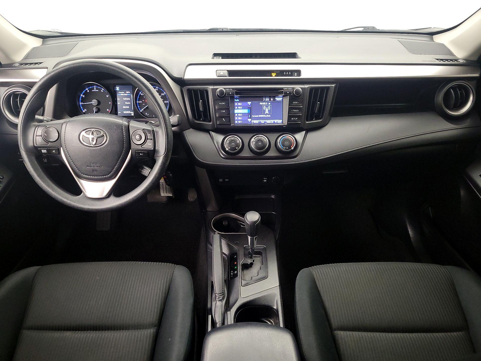 Thumbnail: 2018 Toyota RAV4 - 9