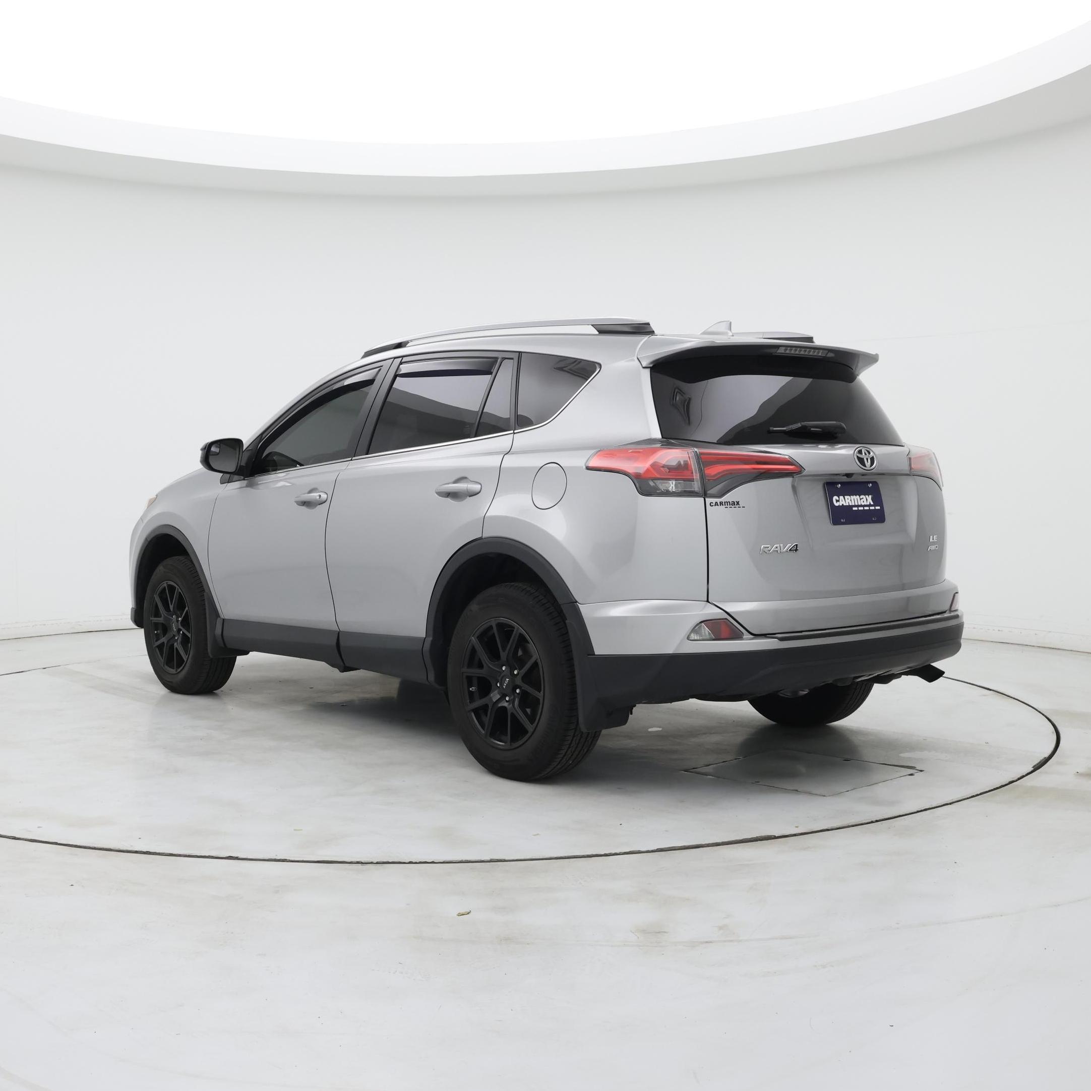 Thumbnail: 2018 Toyota RAV4 - 2