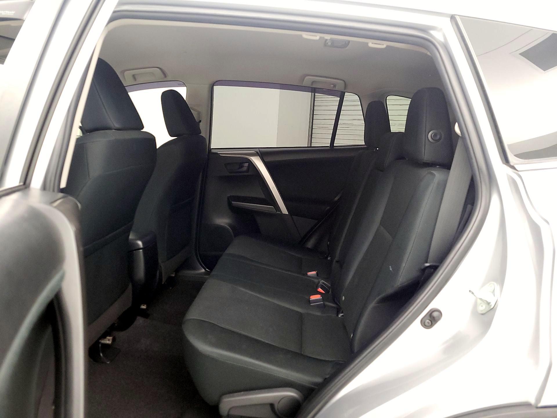 Thumbnail: 2018 Toyota RAV4 - 19