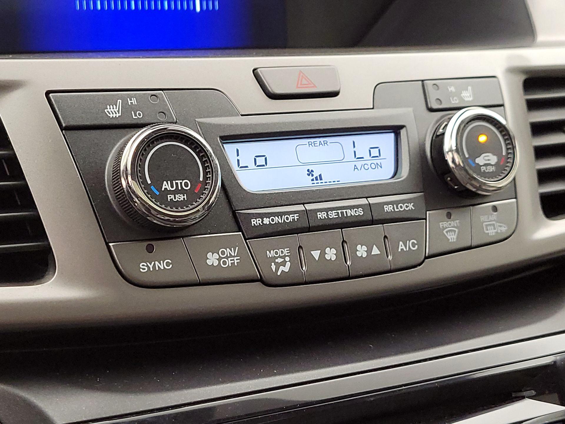 Thumbnail: 2016 Honda Odyssey - 16
